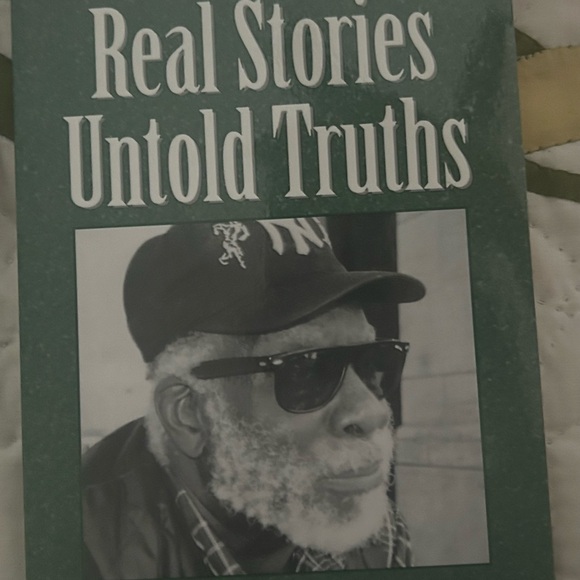 Books homeless story NYC - Picture 2 of 7